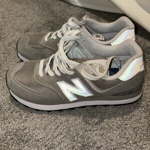 Grey New Balance W7 M5.5